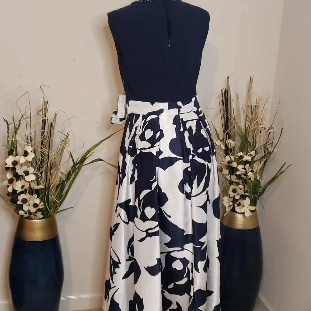 High-low navy blue and white dress, with two strands of navy blue pearls. - Picture 9 of 9